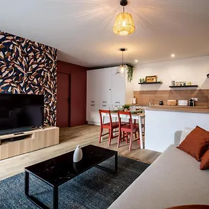https://jolie-maison-de-ville-proche-centre-ville.fr-provencehotel.com