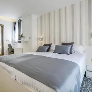 https://apartments-lapis-premantura.in-istria.net